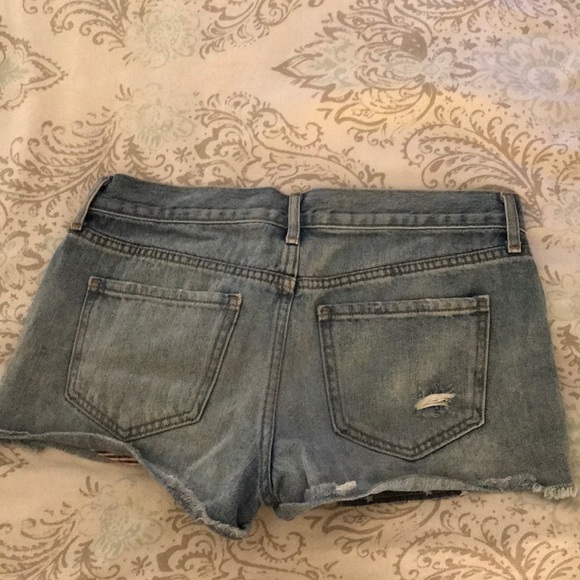 Old Navy distressed denim shorts - Picture 2 of 2